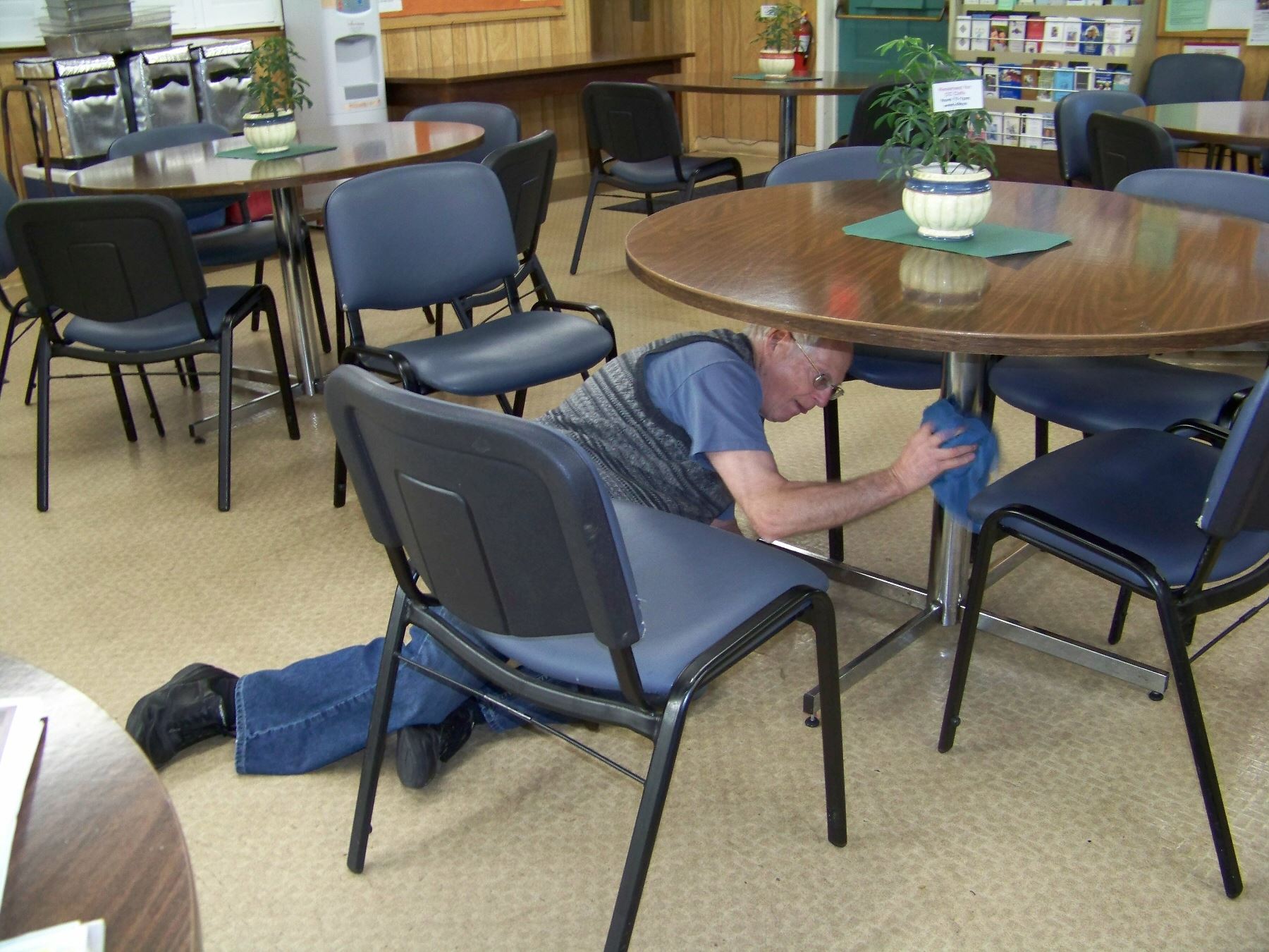 edicated volunteer_0095_095